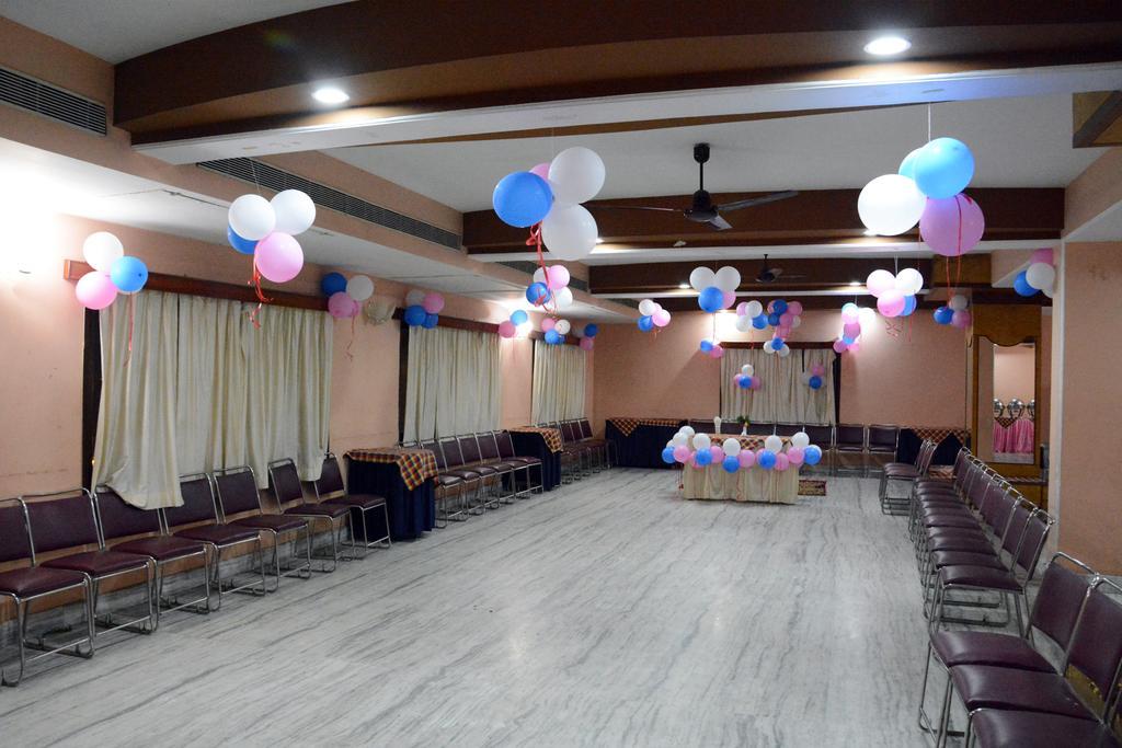 Motel Madhuban Джамшедпур Екстериор снимка