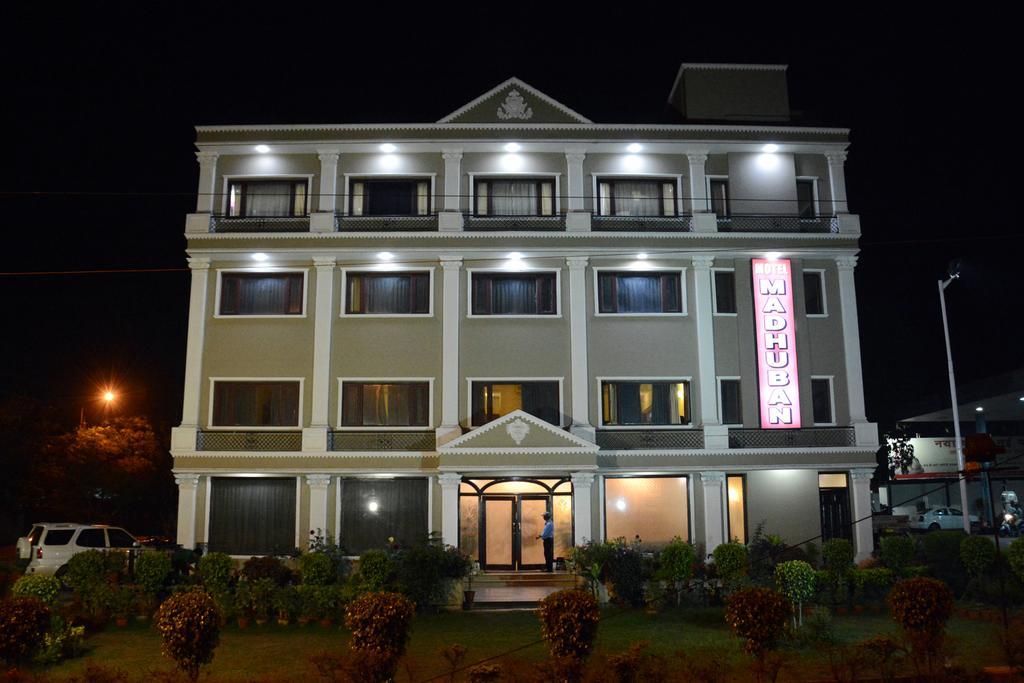 Motel Madhuban Джамшедпур Екстериор снимка
