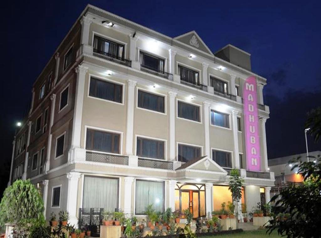 Motel Madhuban Джамшедпур Екстериор снимка