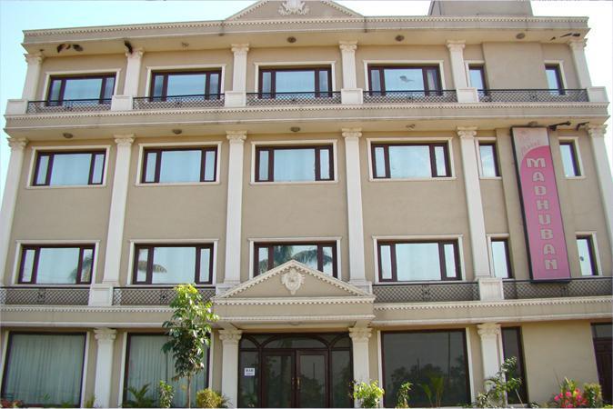 Motel Madhuban Джамшедпур Екстериор снимка